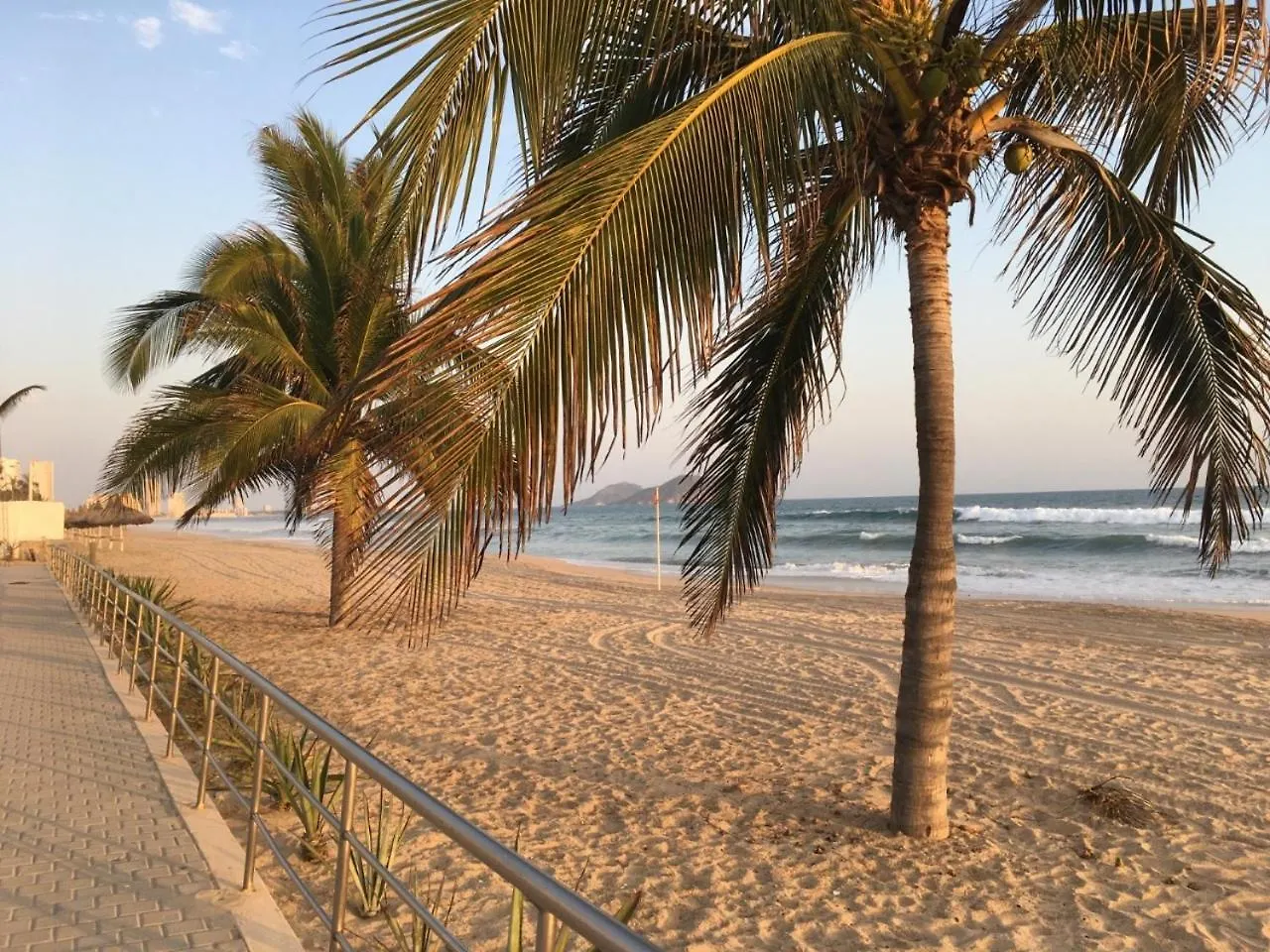 شقة Departamentos Y Cabanas A Pie De Playa -Baraka Beach Club ماساتلان المكسيك